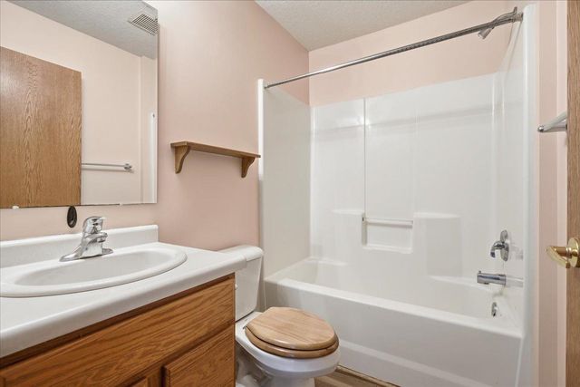 1320 216th Avenue, New Richmond, WI 54017