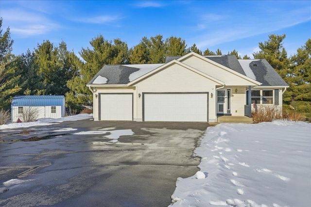 1320 216th Avenue, New Richmond, WI 54017