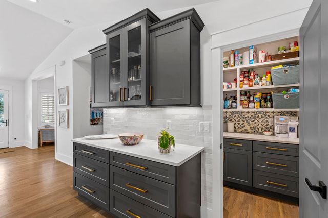 710 Simmons Street, Mount Pleasant, SC 29464