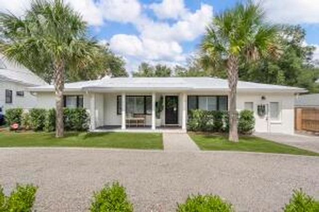 710 Simmons Street, Mount Pleasant, SC 29464