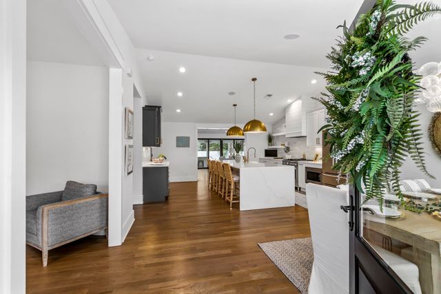 710 Simmons Street, Mount Pleasant, SC 29464