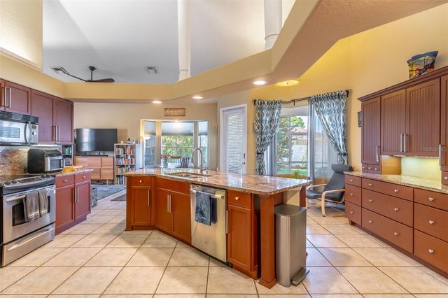 987 KERWOOD CIRCLE, Oviedo, FL 32765