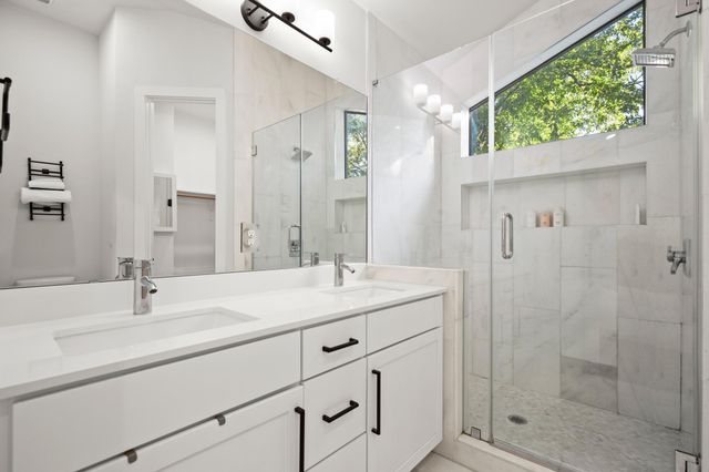 619 Hammack DR 2, Austin, TX 78752