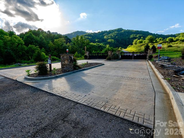 42 High Rock View Drive, Canton, NC 28716