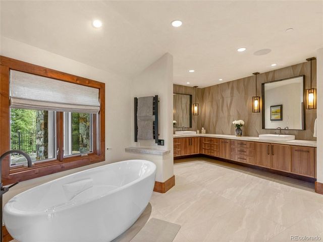 113 Elk Crossing Ln, Evergreen, CO 80439