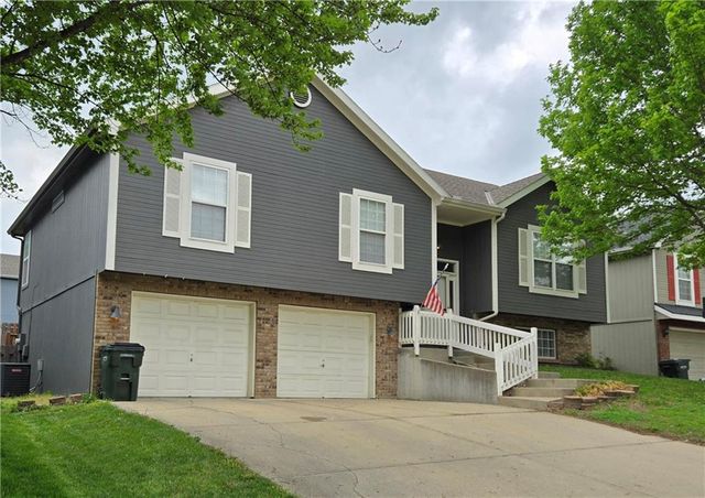 2926 Garland Street, Leavenworth, KS 66048