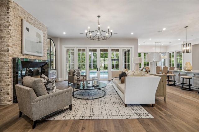 9 Valley Forge Drive, Bunker Hill Village, TX 77024