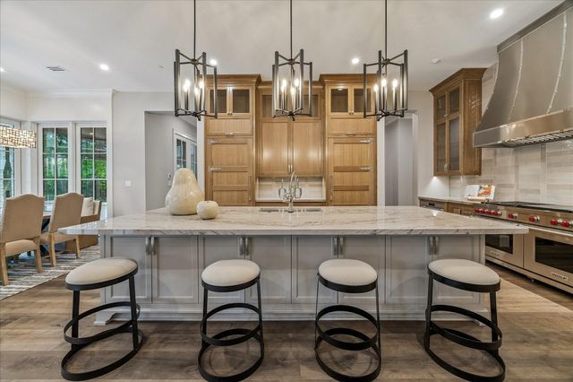 9 Valley Forge Drive, Bunker Hill Village, TX 77024