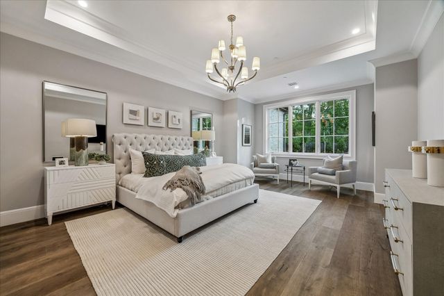 9 Valley Forge Drive, Bunker Hill Village, TX 77024