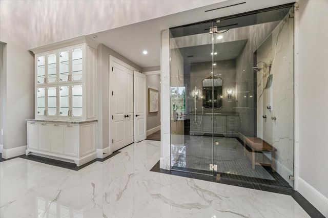 9 Valley Forge Drive, Bunker Hill Village, TX 77024