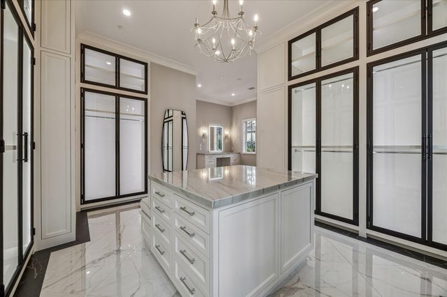 9 Valley Forge Drive, Bunker Hill Village, TX 77024