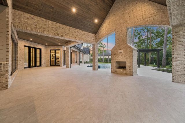 9 Valley Forge Drive, Bunker Hill Village, TX 77024