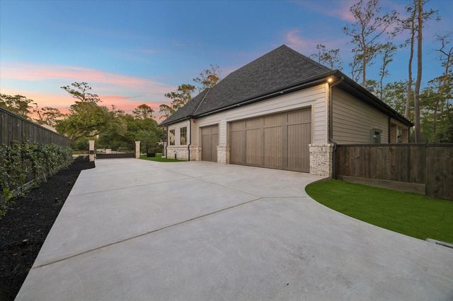 9 Valley Forge Drive, Bunker Hill Village, TX 77024