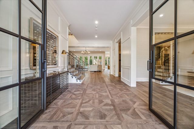 9 Valley Forge Drive, Bunker Hill Village, TX 77024