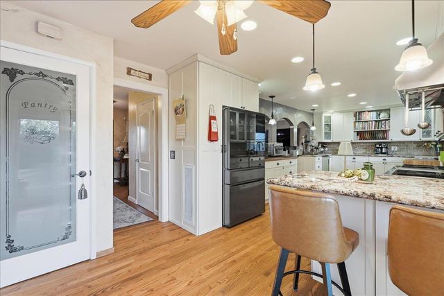 4772 Hixon Cir, Carmichael, CA 95608
