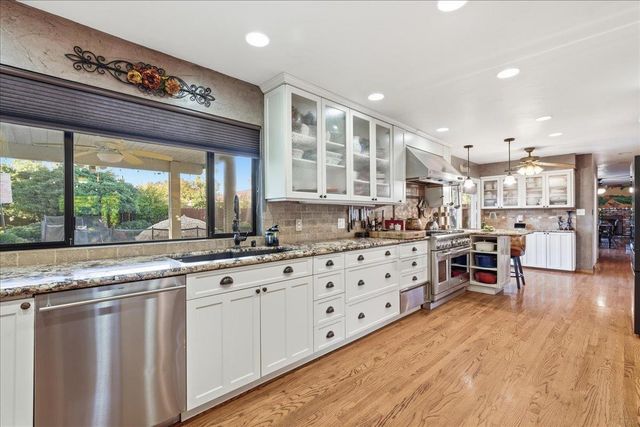 4772 Hixon Cir, Carmichael, CA 95608