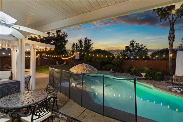 4772 Hixon Cir, Carmichael, CA 95608