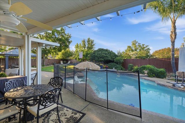 4772 Hixon Cir, Carmichael, CA 95608