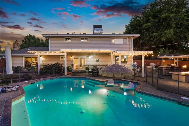 4772 Hixon Cir, Carmichael, CA 95608
