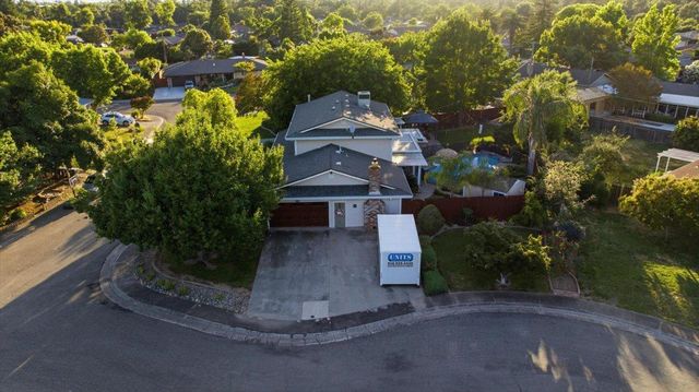 4772 Hixon Cir, Carmichael, CA 95608