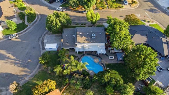 4772 Hixon Cir, Carmichael, CA 95608