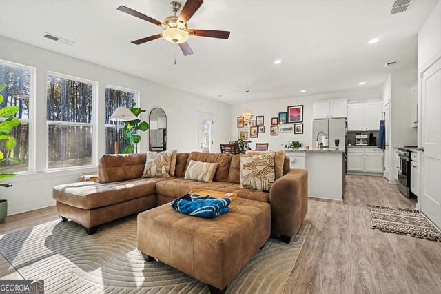 31 Breckens Way, Statham, GA 30666