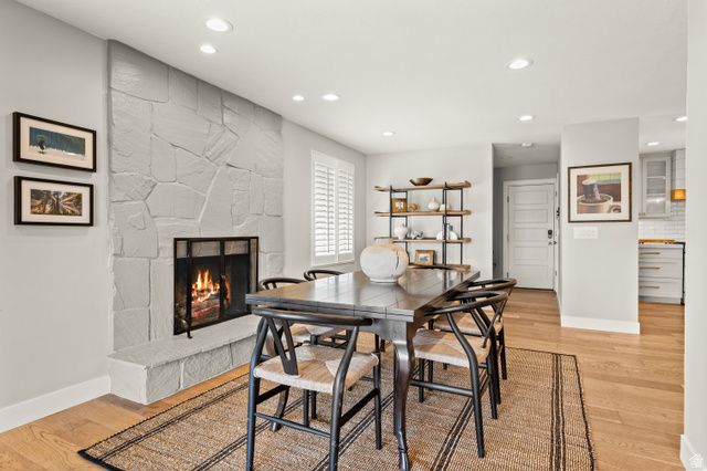 2241 E SOMERSET DR, Cottonwood Heights, UT 84121