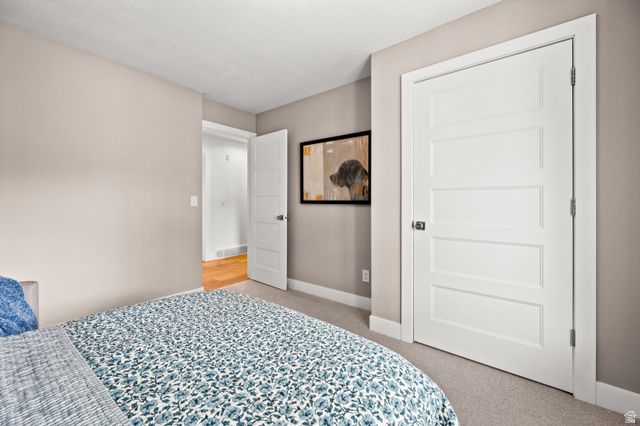 2241 E SOMERSET DR, Cottonwood Heights, UT 84121