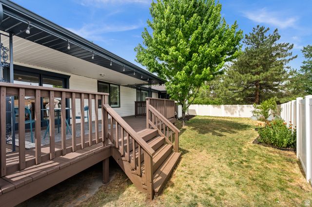 2241 E SOMERSET DR, Cottonwood Heights, UT 84121