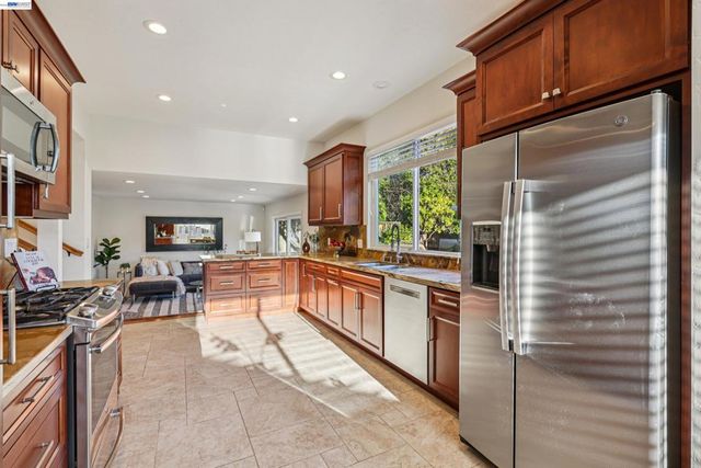 465 Wilaneta Ave, Fremont, CA 94539