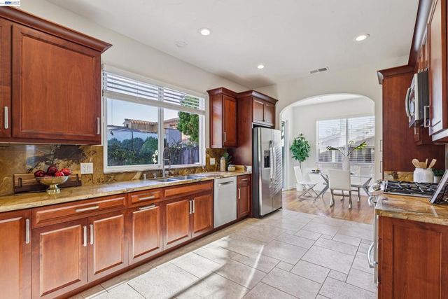 465 Wilaneta Ave, Fremont, CA 94539