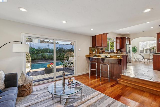 465 Wilaneta Ave, Fremont, CA 94539