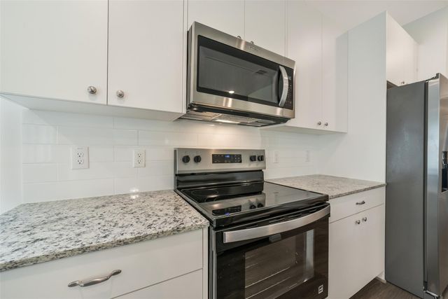 11611 Moltere Drive, Houston, TX 77065