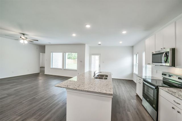 11611 Moltere Drive, Houston, TX 77065