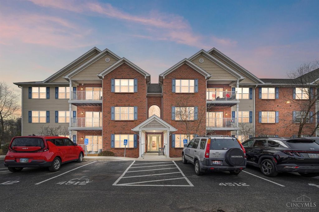 4512 Clearwater Place, Green Twp, OH 45248