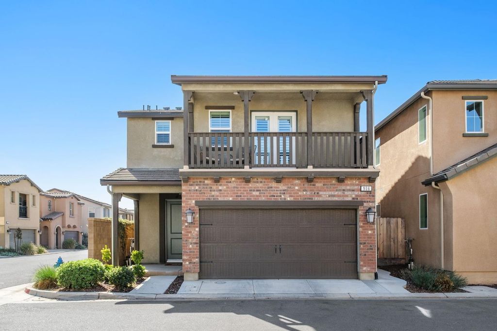 Image 2 of property listing at 906 Wishon Avenue W, Madera, CA 93636