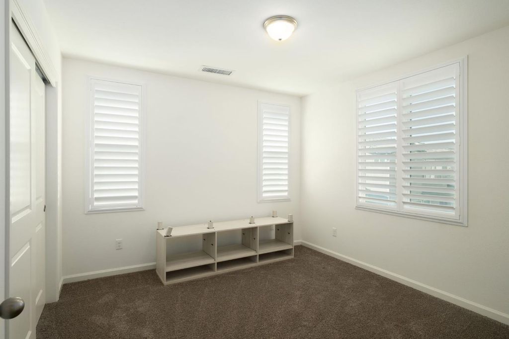 Image 24 of property listing at 906 Wishon Avenue W, Madera, CA 93636