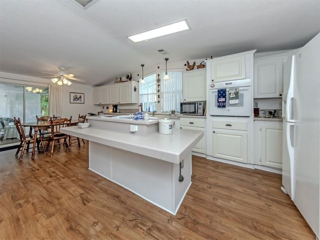 213 NATURES WAY, North Port, FL 34287