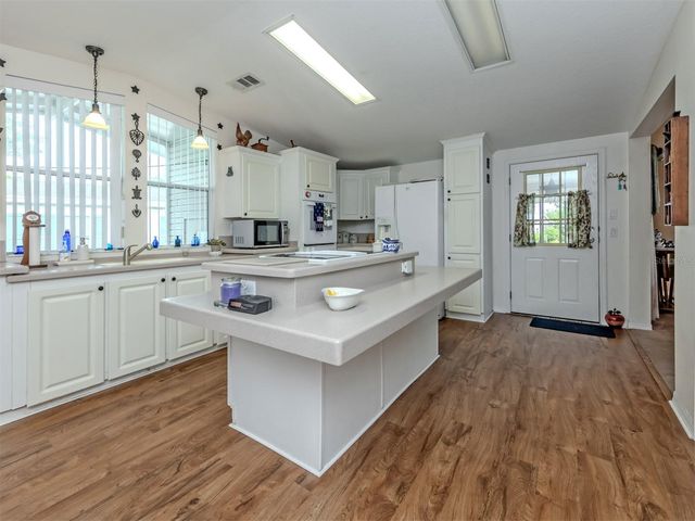 213 NATURES WAY, North Port, FL 34287