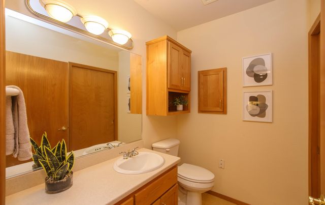 967 Golden Aspen Place, Ashland, OR 97520