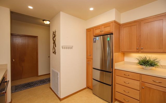 967 Golden Aspen Place, Ashland, OR 97520