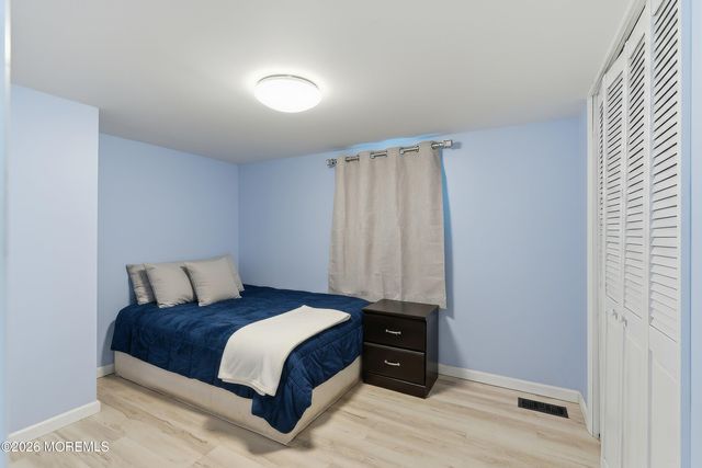 137 Oak Drive, Manchester, NJ 08759