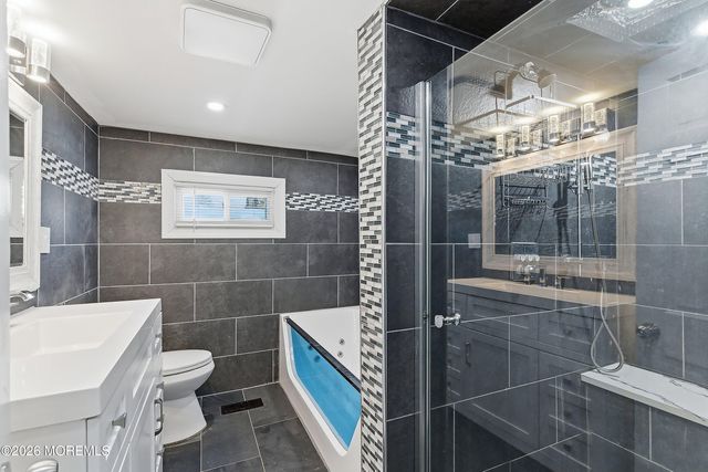 137 Oak Drive, Manchester, NJ 08759