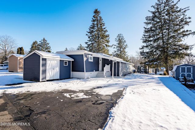 137 Oak Drive, Manchester, NJ 08759