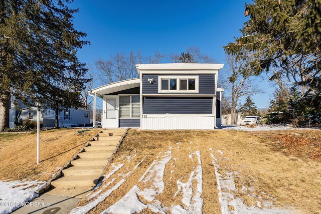 137 Oak Drive, Manchester, NJ 08759