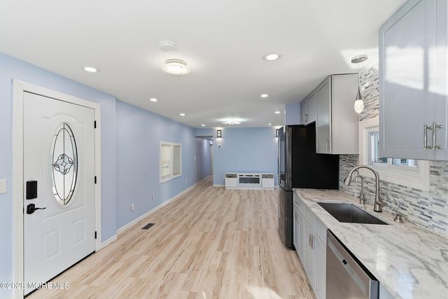 137 Oak Drive, Manchester, NJ 08759