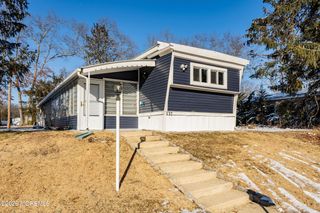 137 Oak Drive, Manchester, NJ 08759