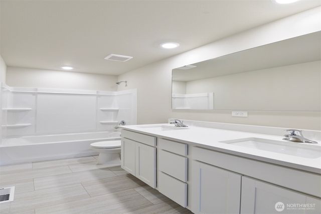 9756 Hay Street SE, Yelm, WA 98597