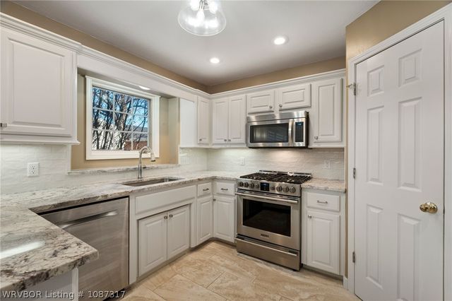 8601 Timberlyn Way, Fort Smith, AR 72903