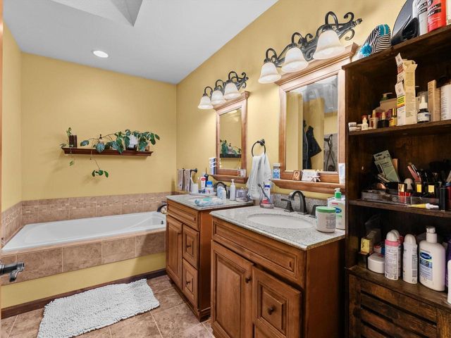 265 Lincoln AVENUE, Cleveland, WI 53015